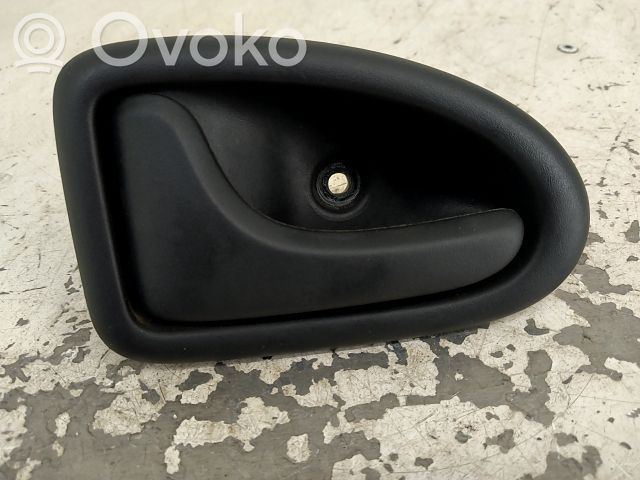 Renault Clio I Manecilla interna puerta trasera 