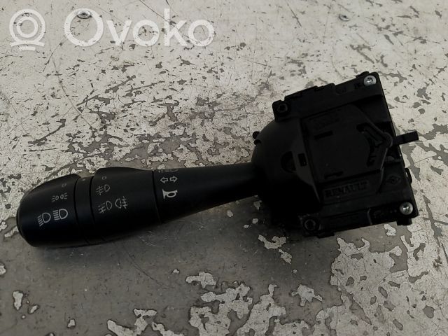 Dacia Duster Indicator stalk 