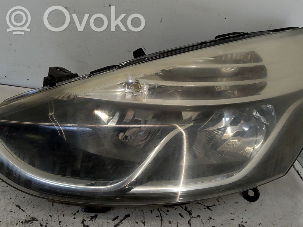 Renault Clio IV Headlight/headlamp 