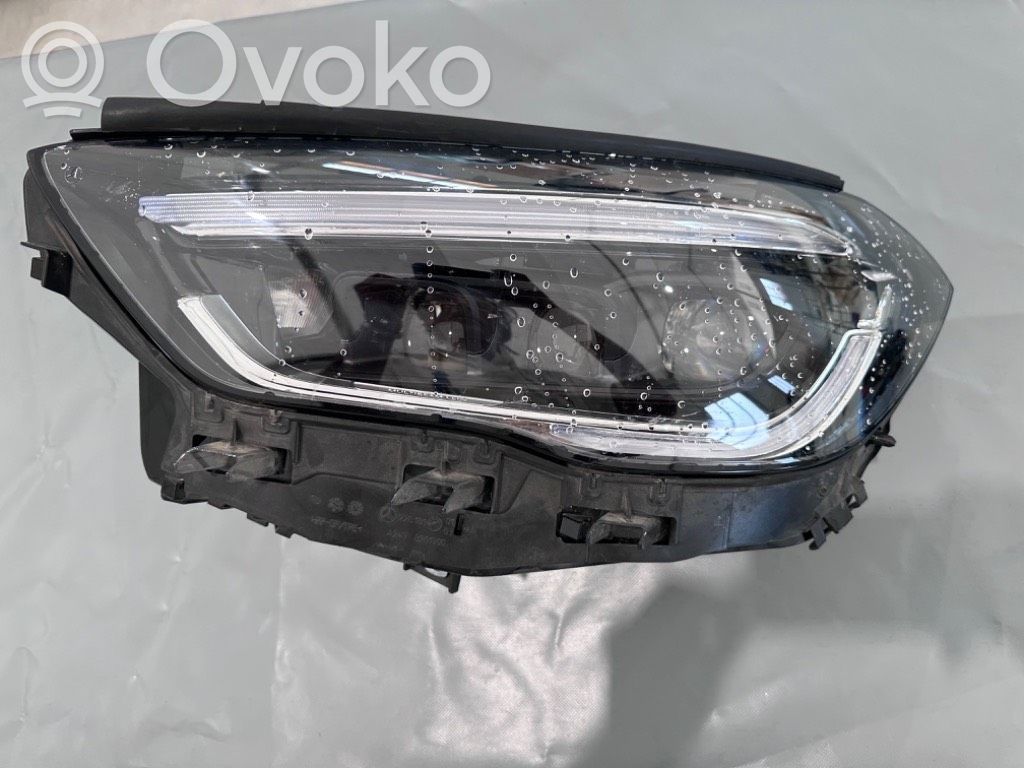 Mercedes-Benz GLA H247 Lampa przednia 