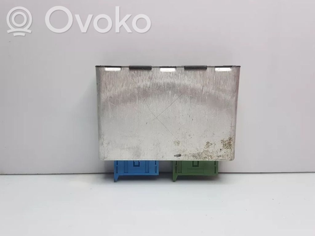 BMW 5 E34 Komforto modulis 