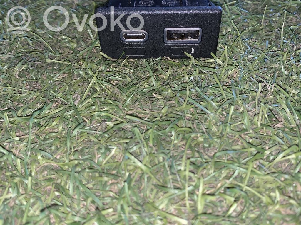 Enchufe conector USB   05220084600,05220084600