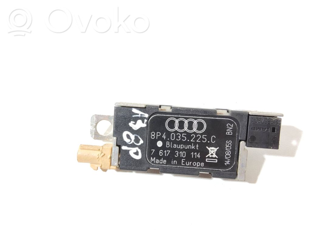 Audi A3 S3 8P Antenos stiprintuvas 