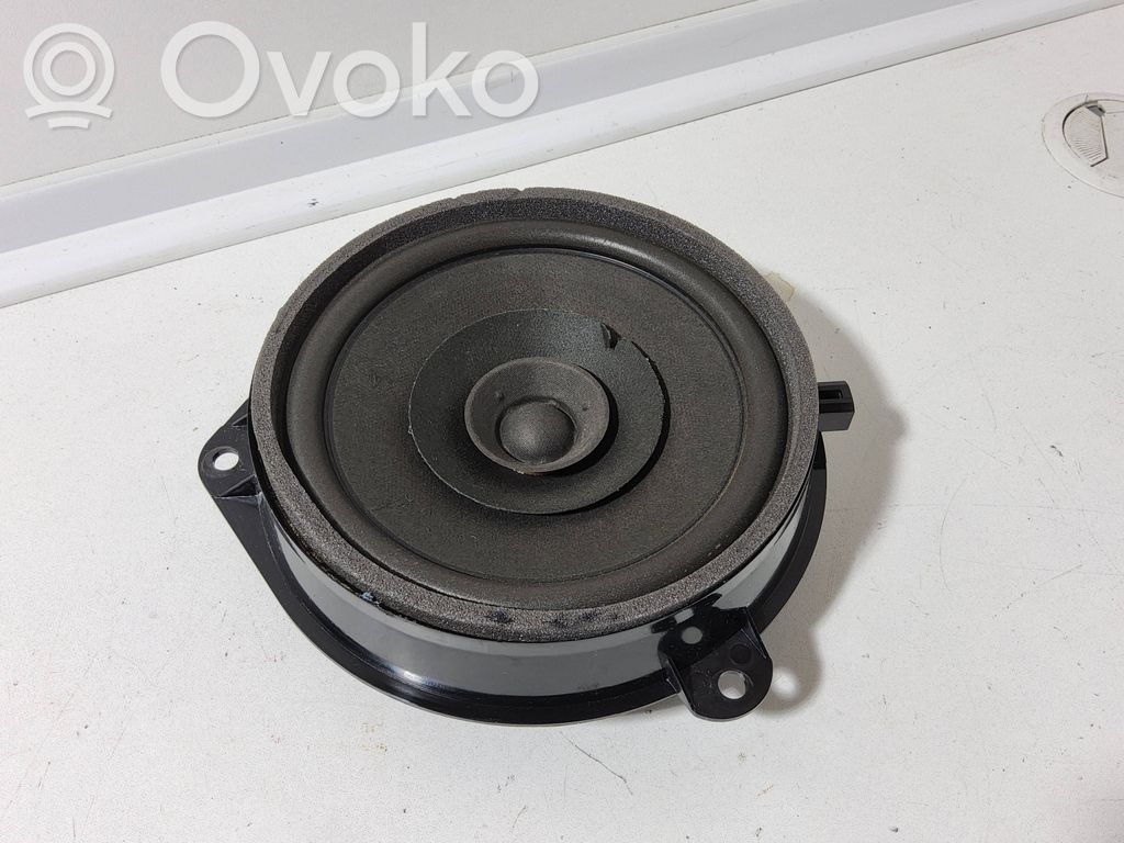 Jaguar X-Type Altavoz de la puerta delantera 