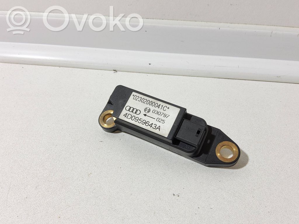 Audi A8 S8 D2 4D Airbag deployment crash/impact sensor 