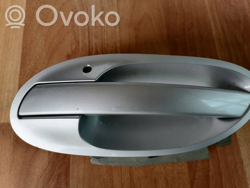 BMW 7 E65 E66 Takaoven ulkokahva 