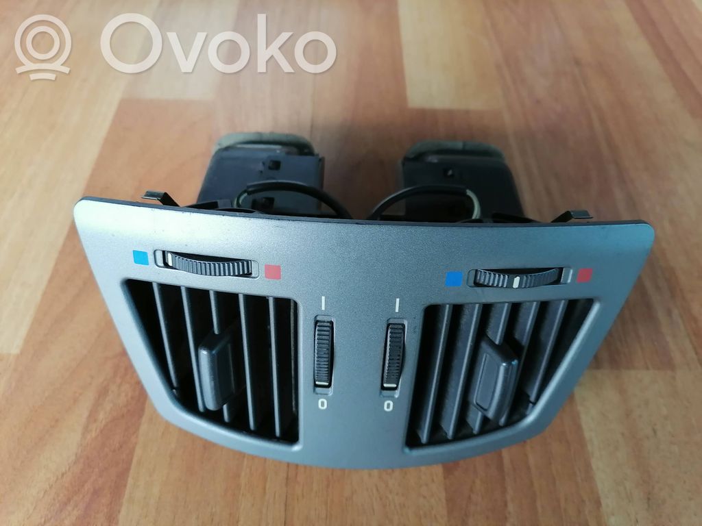 BMW 7 E65 E66 Rejilla de ventilación trasera 