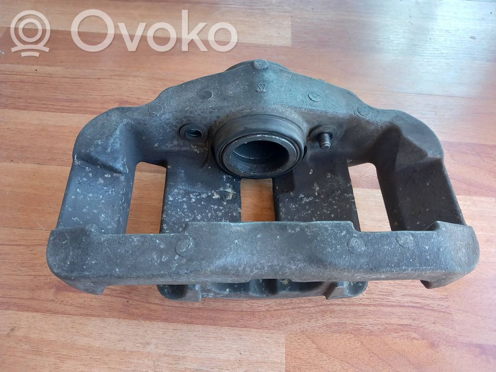 BMW 7 E65 E66 Priekinis suportas 