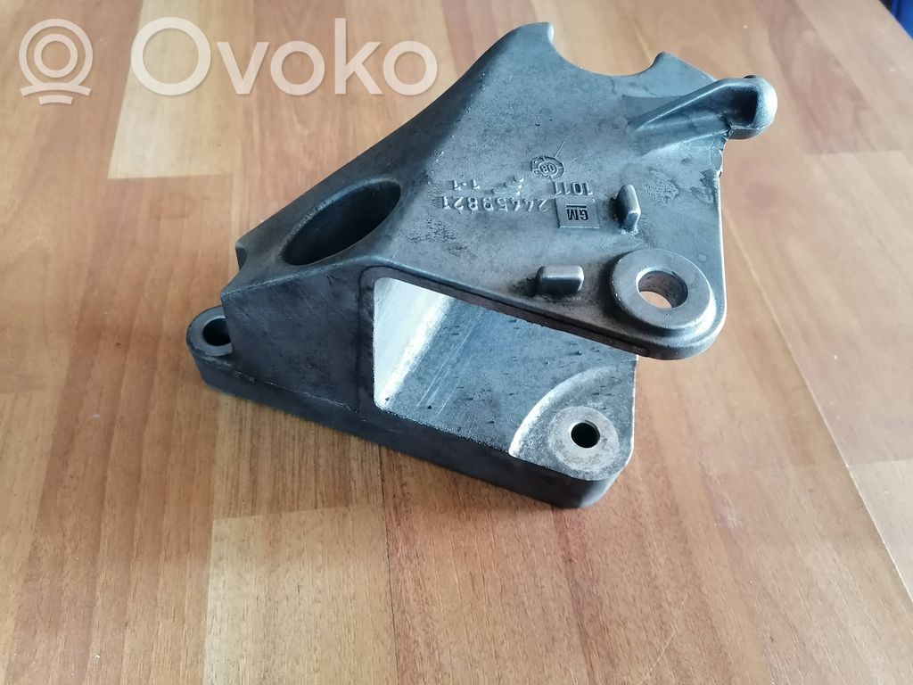Saab 9-3 Ver2 Engine mounting bracket 