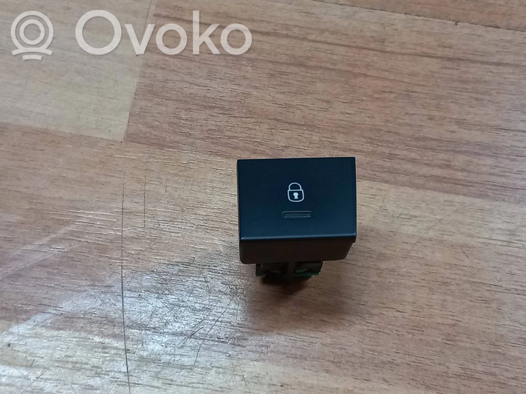Peugeot 508 Central locking switch button 