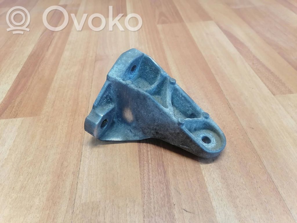 Engine mounting bracket   5R836061BA,JDE4414,5R836061BB,JDE38460