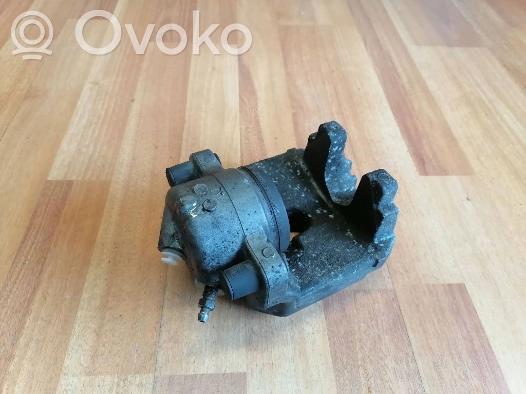 BMW 5 E60 E61 Priekinis suportas 