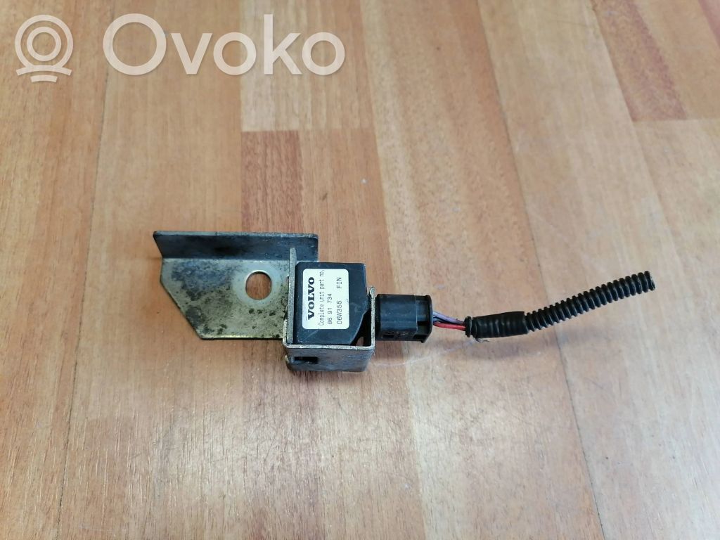 Volvo XC70 Airbag deployment crash/impact sensor 