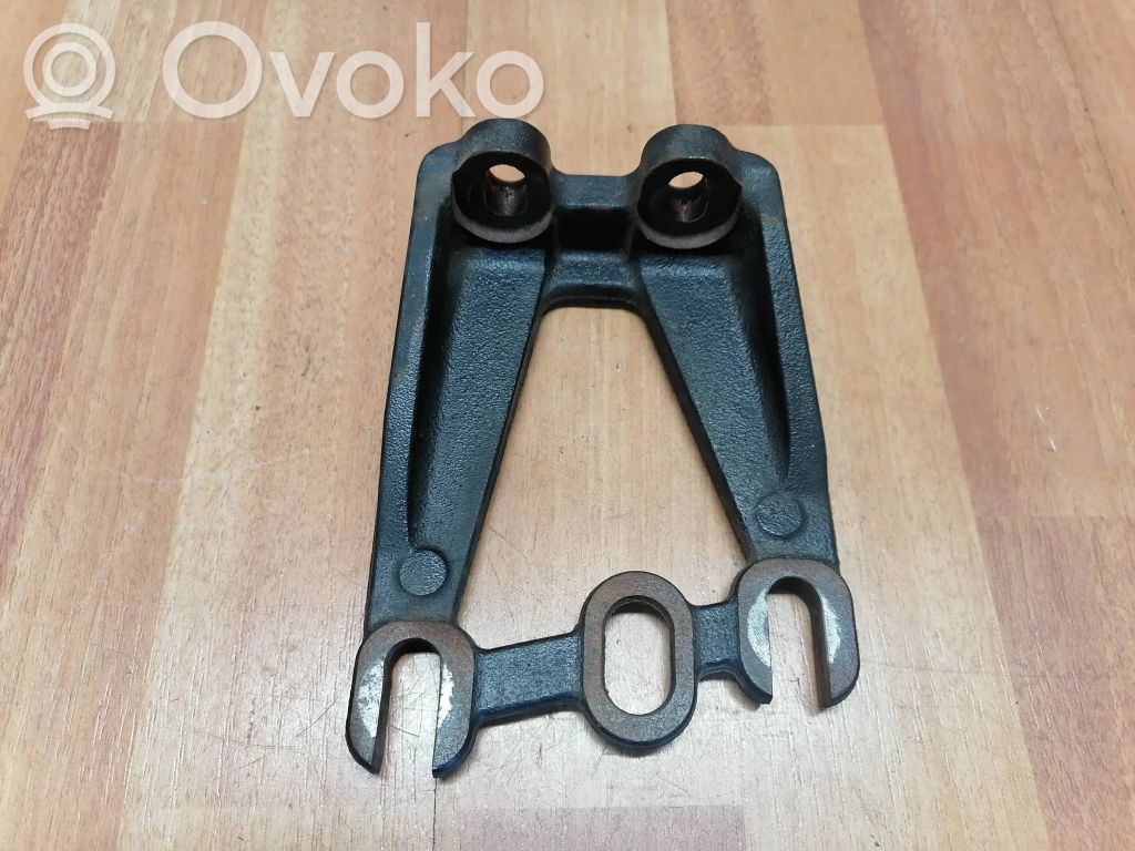 Renault Trafic II (X83) Muffler mount bracket/holder 
