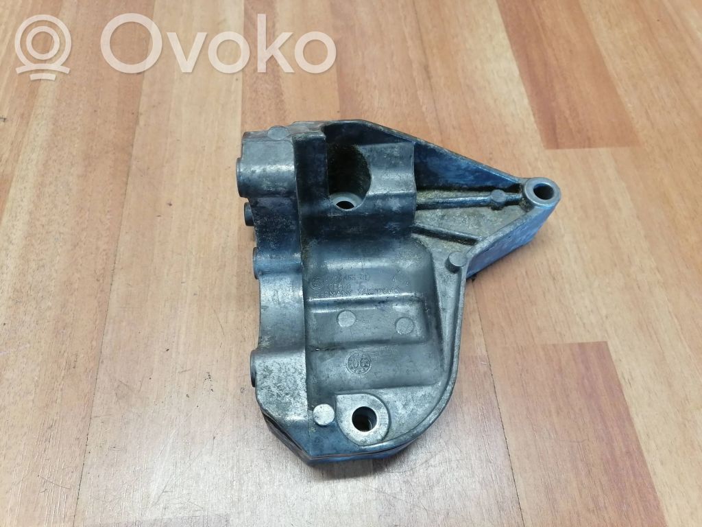 BMW 1 E81 E87 Power steering pump mounting bracket 