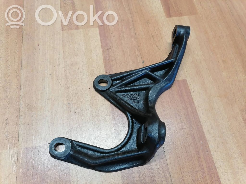 Volvo XC70 Engine mounting bracket 