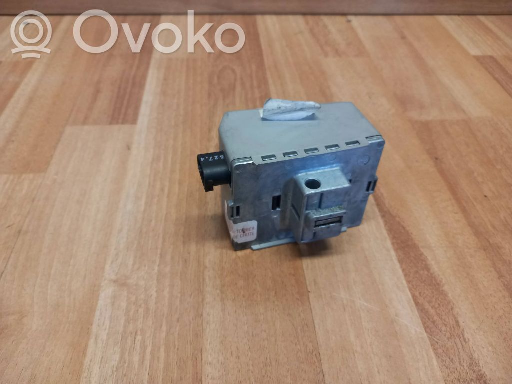 Ohjauspyörän lukitus   8200071199