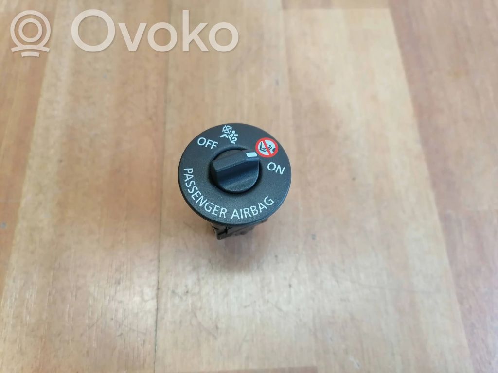 Renault Scenic IV - Grand scenic IV Passenger airbag on/off switch 