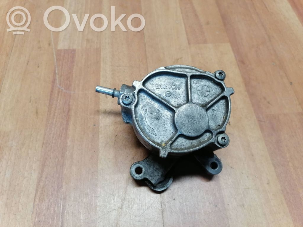 Peugeot 407 Vacuum pump 