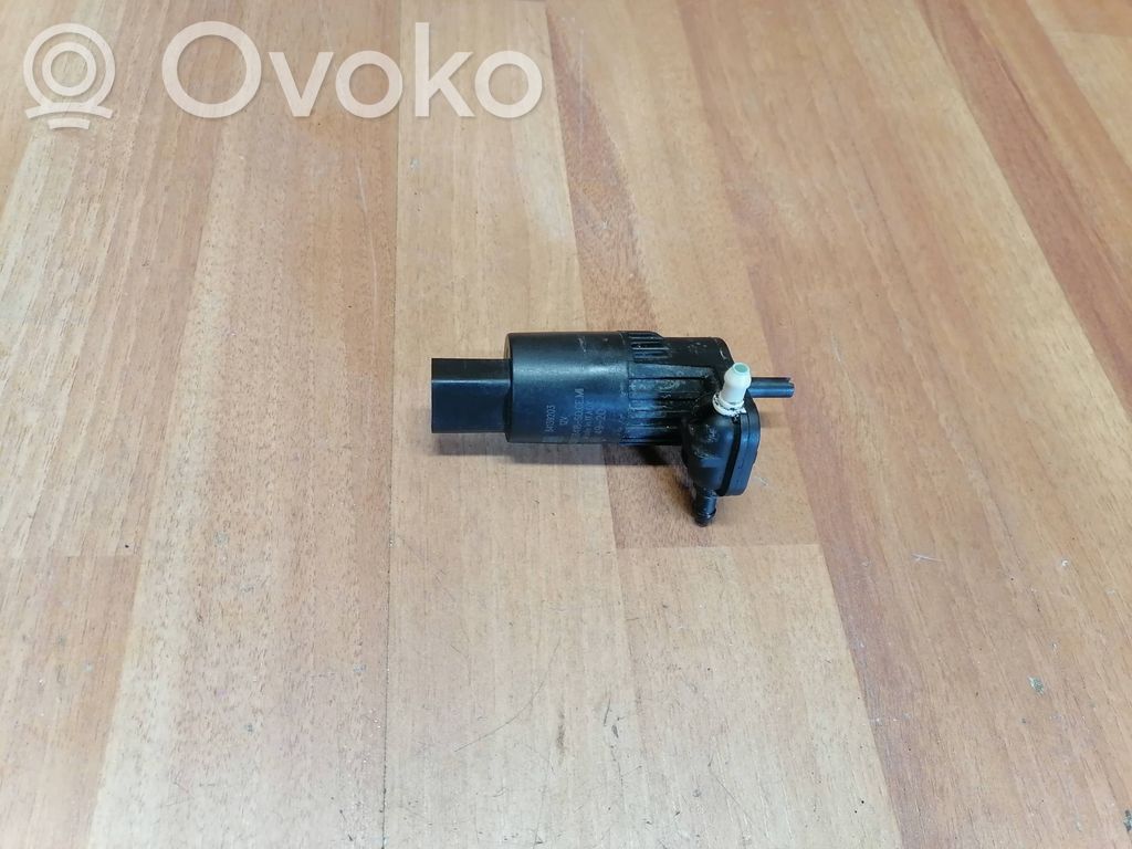 Opel Insignia B Windscreen/windshield washer pump 