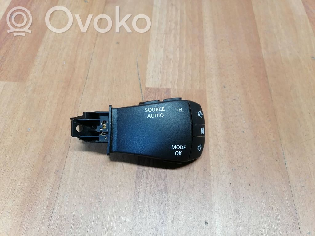 Renault Espace V (RFC) Unidad central de control multimedia 