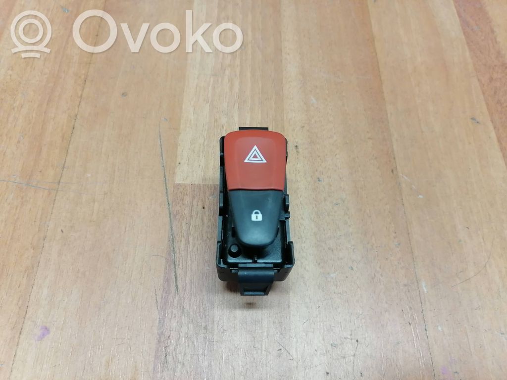 Renault Megane III Przycisk świateł awaryjnych 