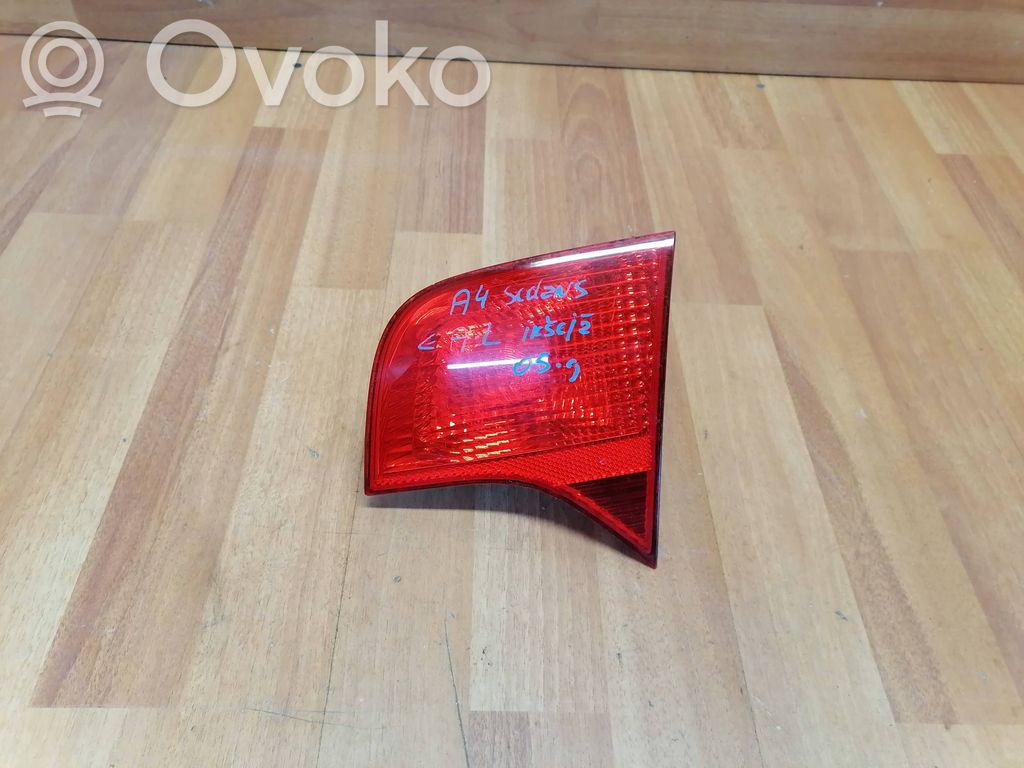 Audi A4 S4 B7 8E 8H Galinis žibintas dangtyje 