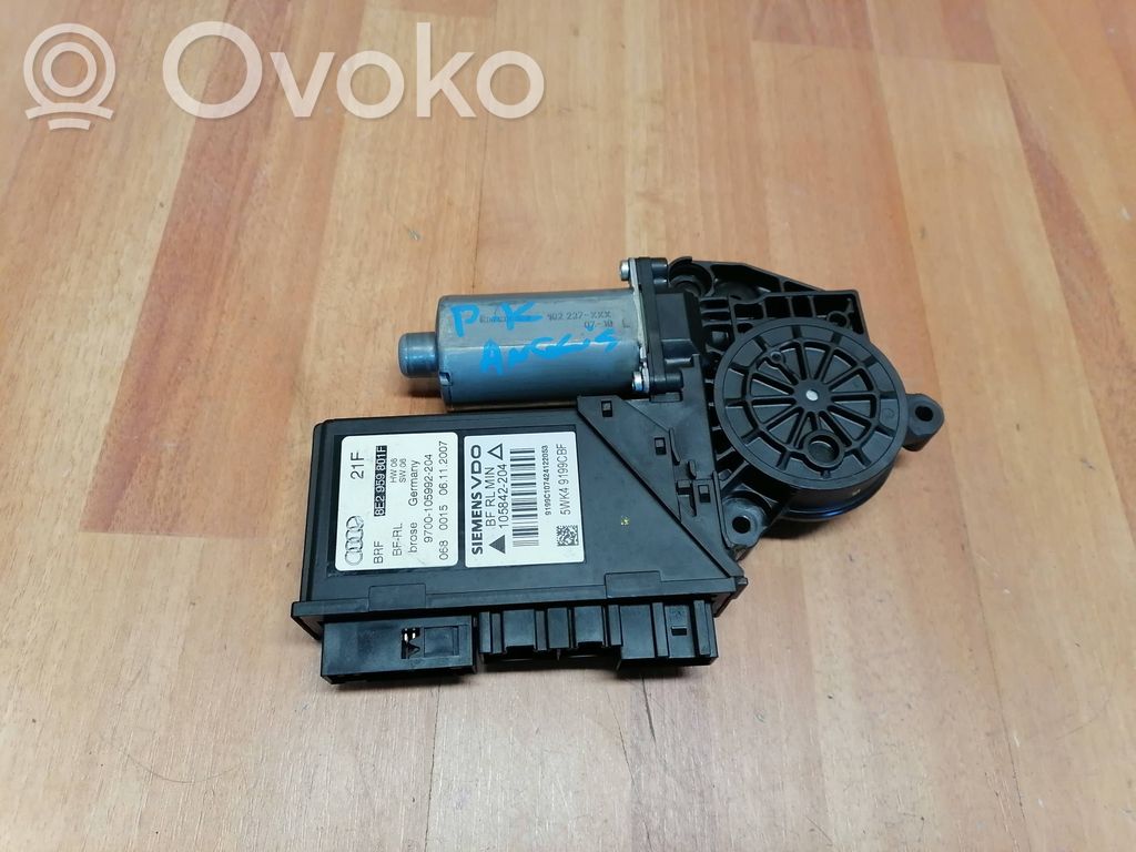 Audi A4 S4 B7 8E 8H Motorino alzacristalli della portiera anteriore 