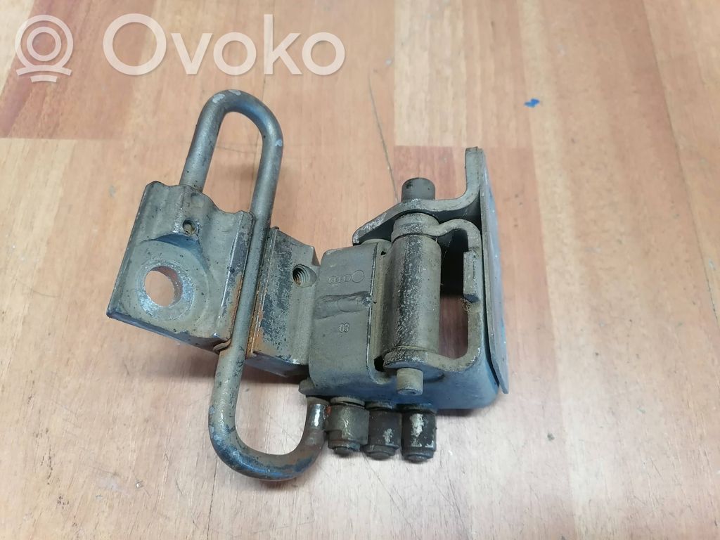 Audi A6 Allroad C5 Front door lower hinge 