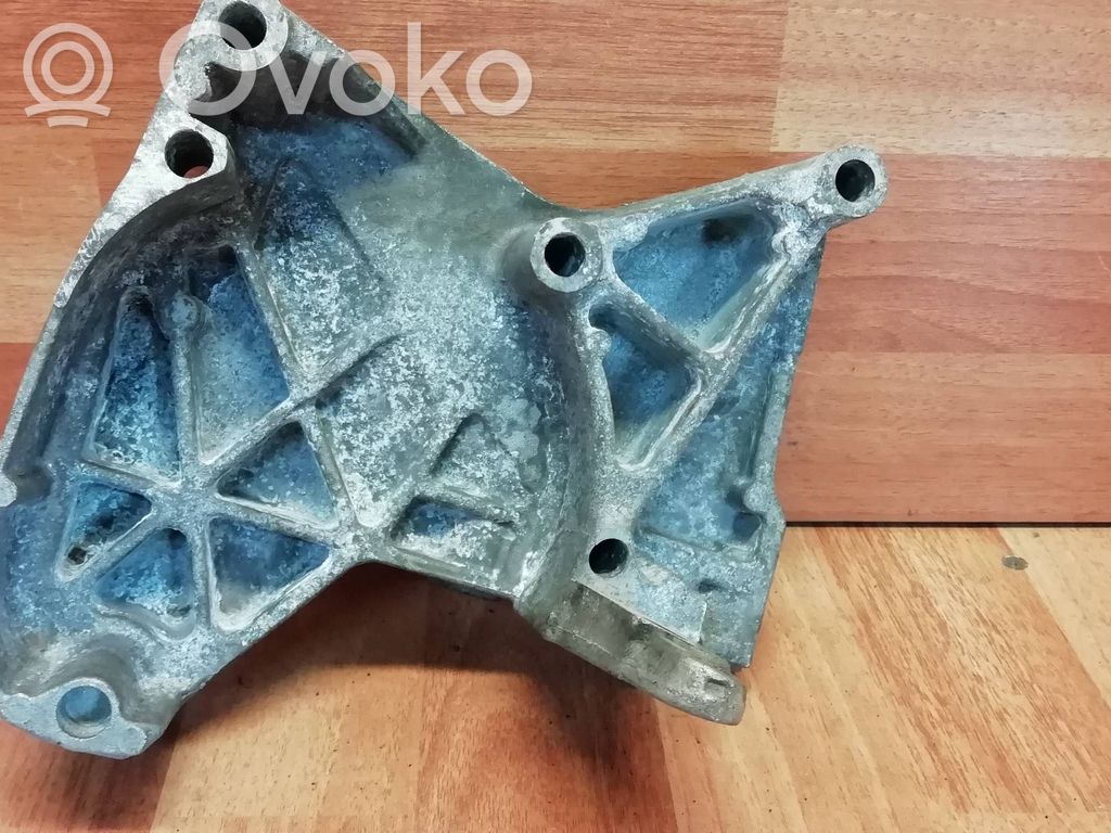 Renault Scenic III -  Grand scenic III Engine mounting bracket 