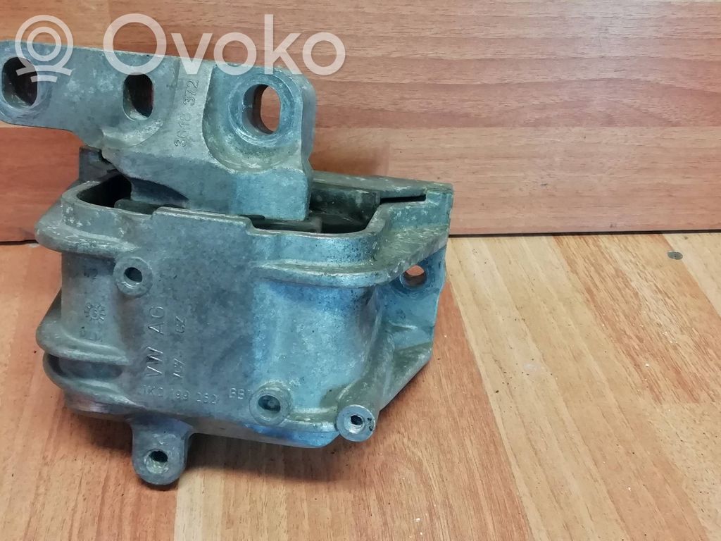 Seat Altea Engine mount bracket 