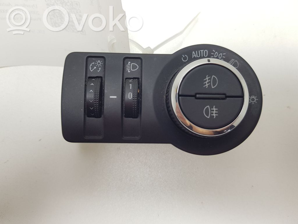 Opel Insignia A Light switch 