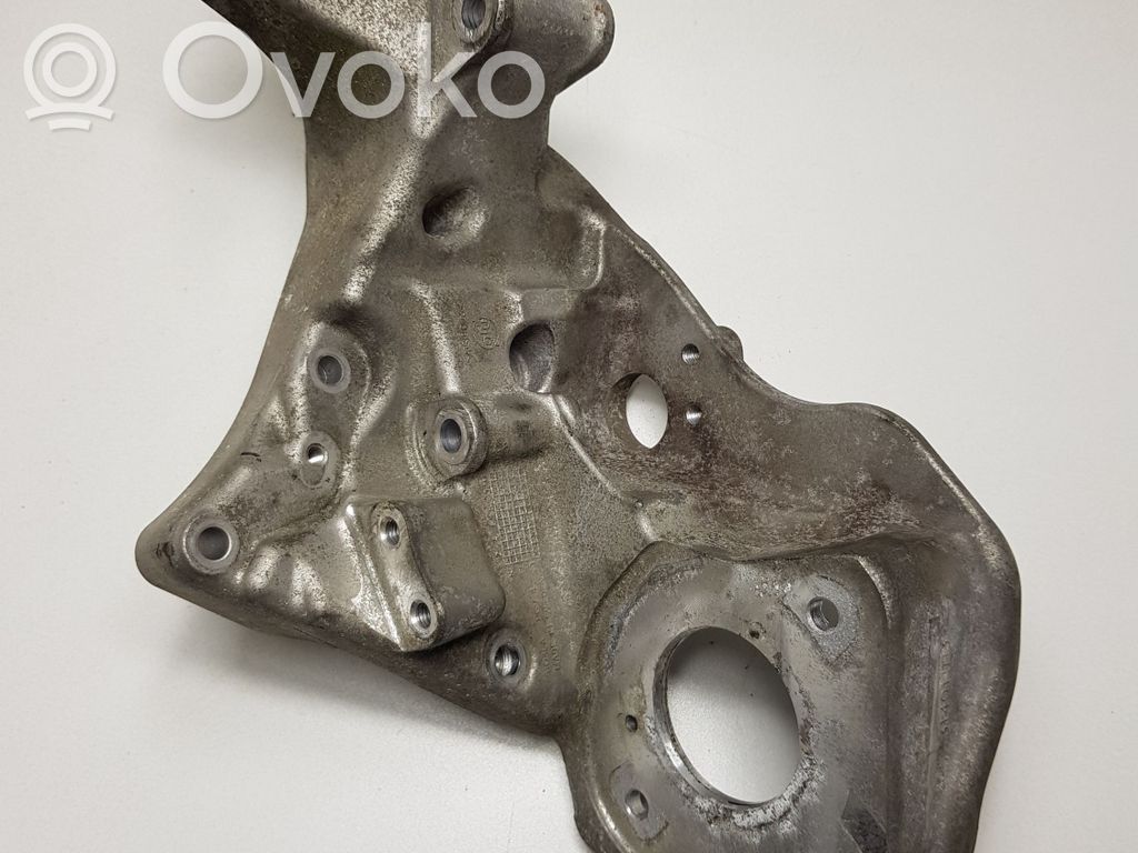 Volvo S90, V90 Generator/alternator bracket 