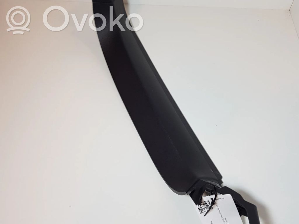 Audi e-tron Tailgate trim 