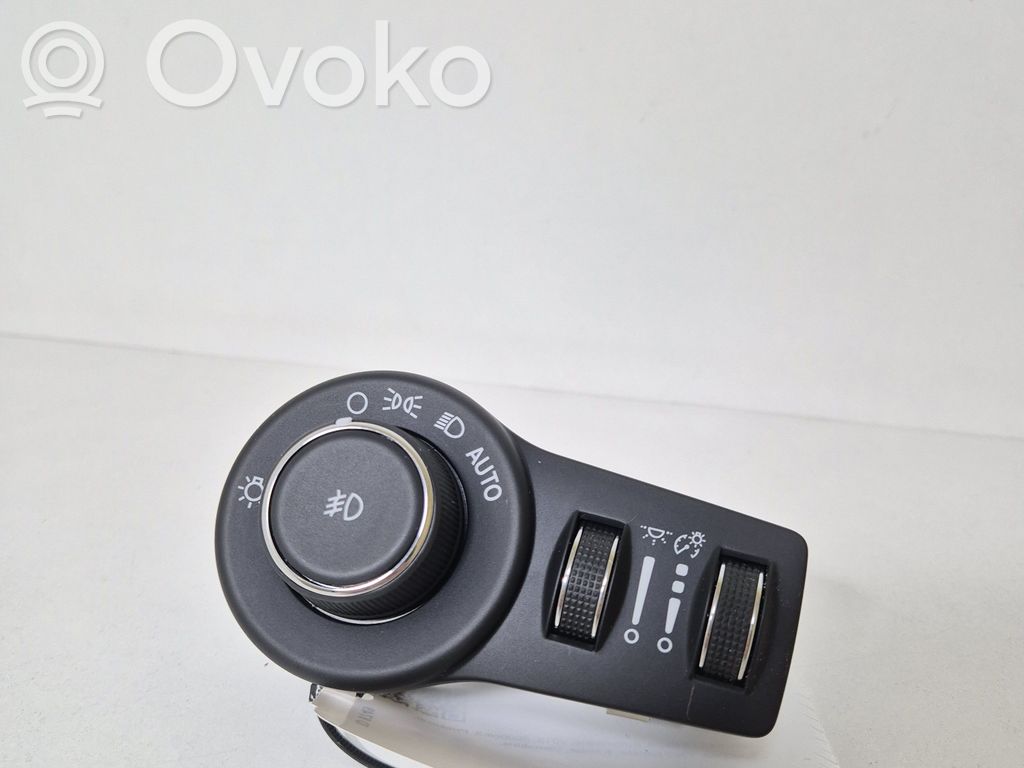 Chrysler Pacifica Light switch 
