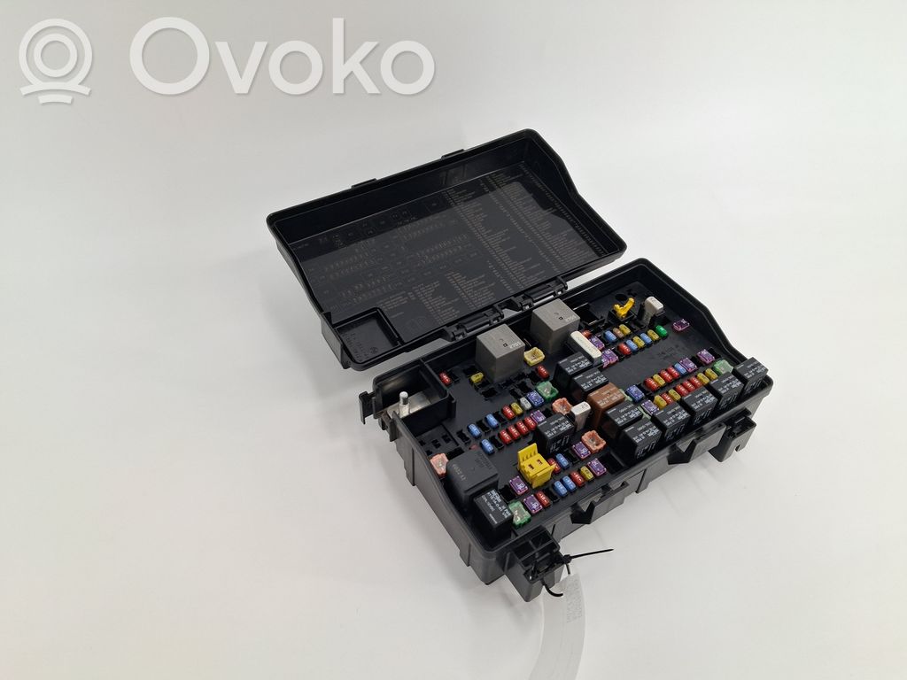Dodge Durango III Fuse box set 