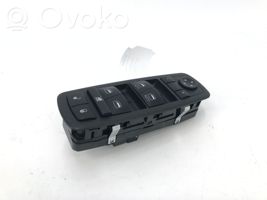Chrysler Pacifica Electric window control switch 