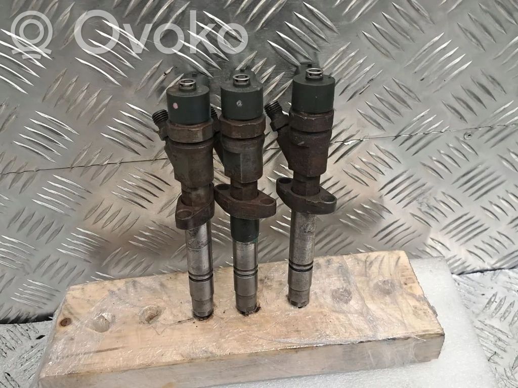 Inyector de combustible   H82484403