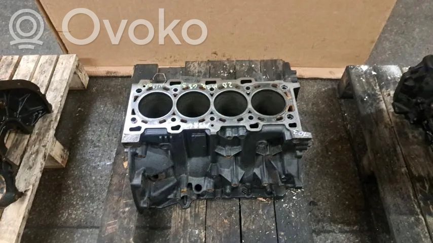 Renault Trafic III (X82) Engine block 