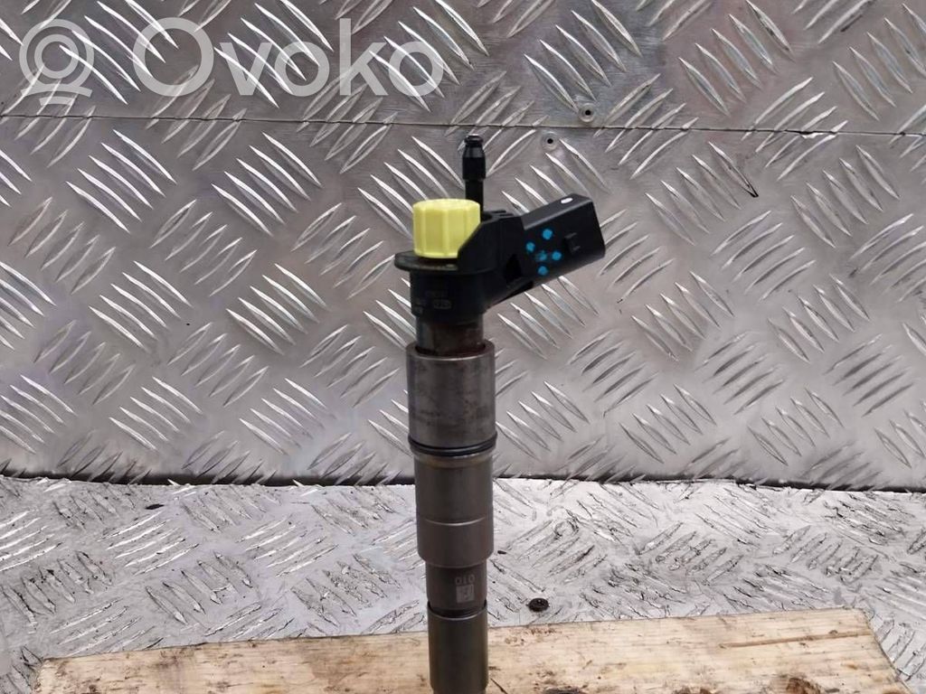 BMW 5 E60 E61 Fuel injector 