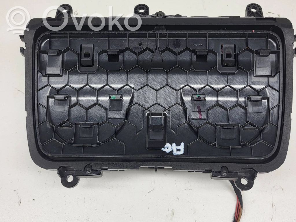 BMW 5 F10 F11 Przedni uchwyt na kubek tunelu środkowego 