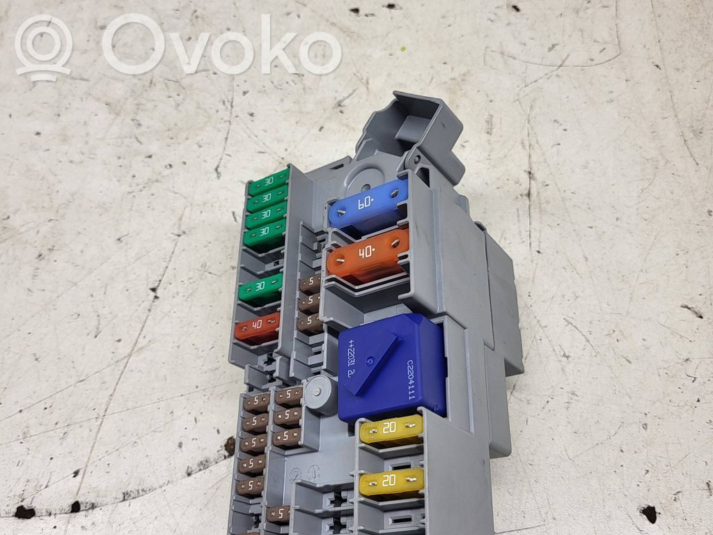 Módulo de fusible   6807487,03009350
