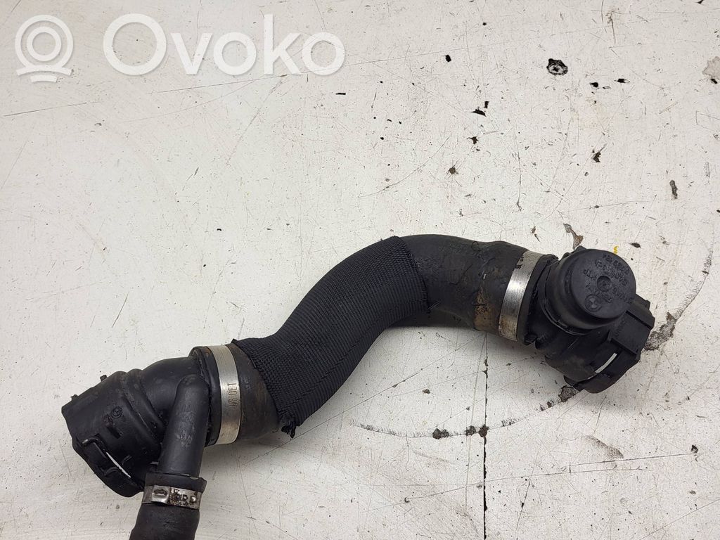 Engine coolant pipe/hose   7798496,5476810