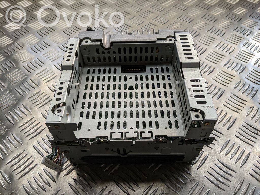 Radio / CD-Player / DVD-Player / Navigation   FA07569A