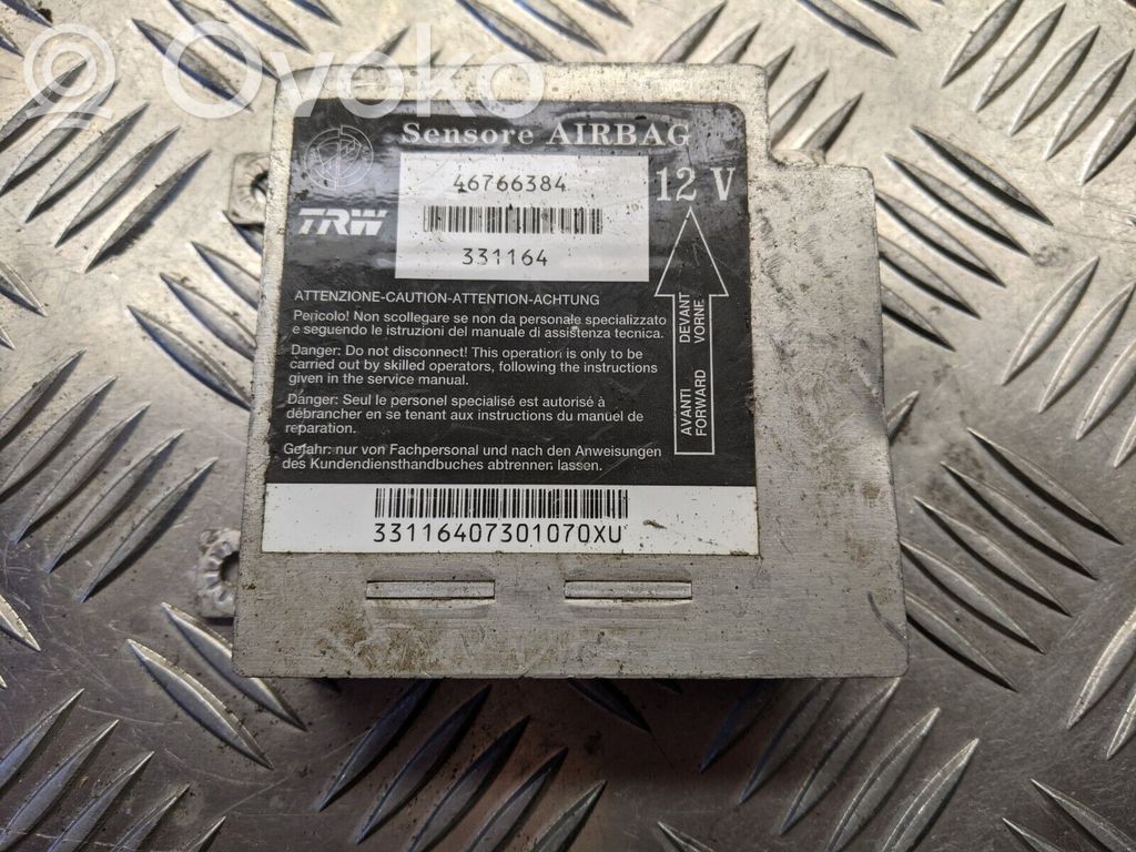 Airbag control unit/module   331164,46766384