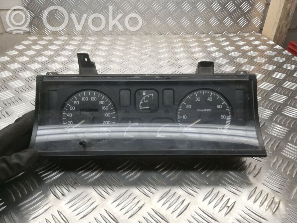 Renault 19 Speedometer (instrument cluster) 