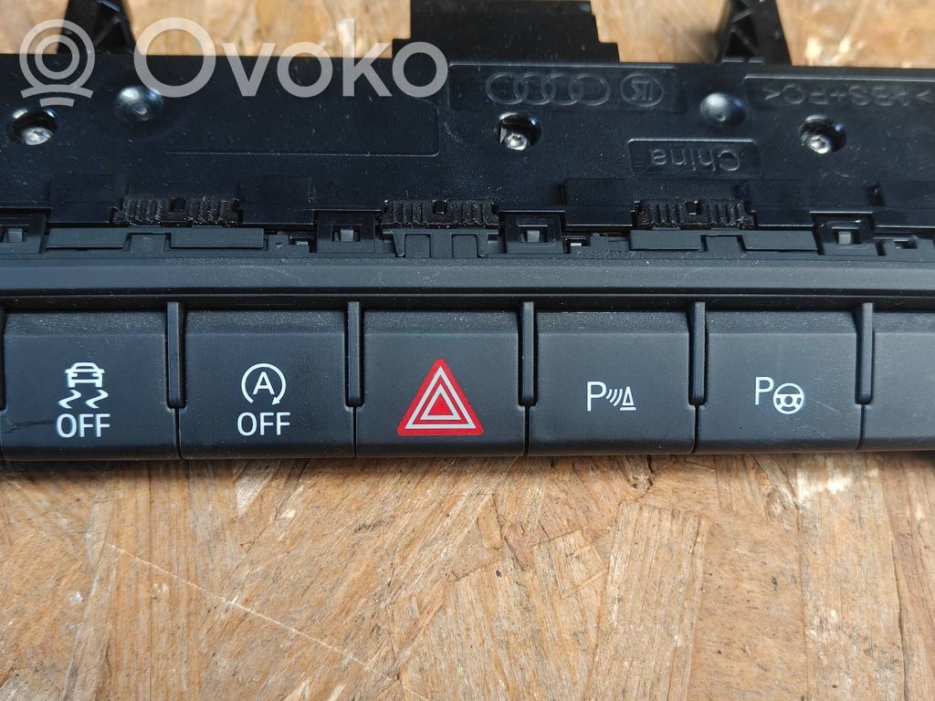 Audi A3 8Y Altri interruttori/pulsanti/cambi 