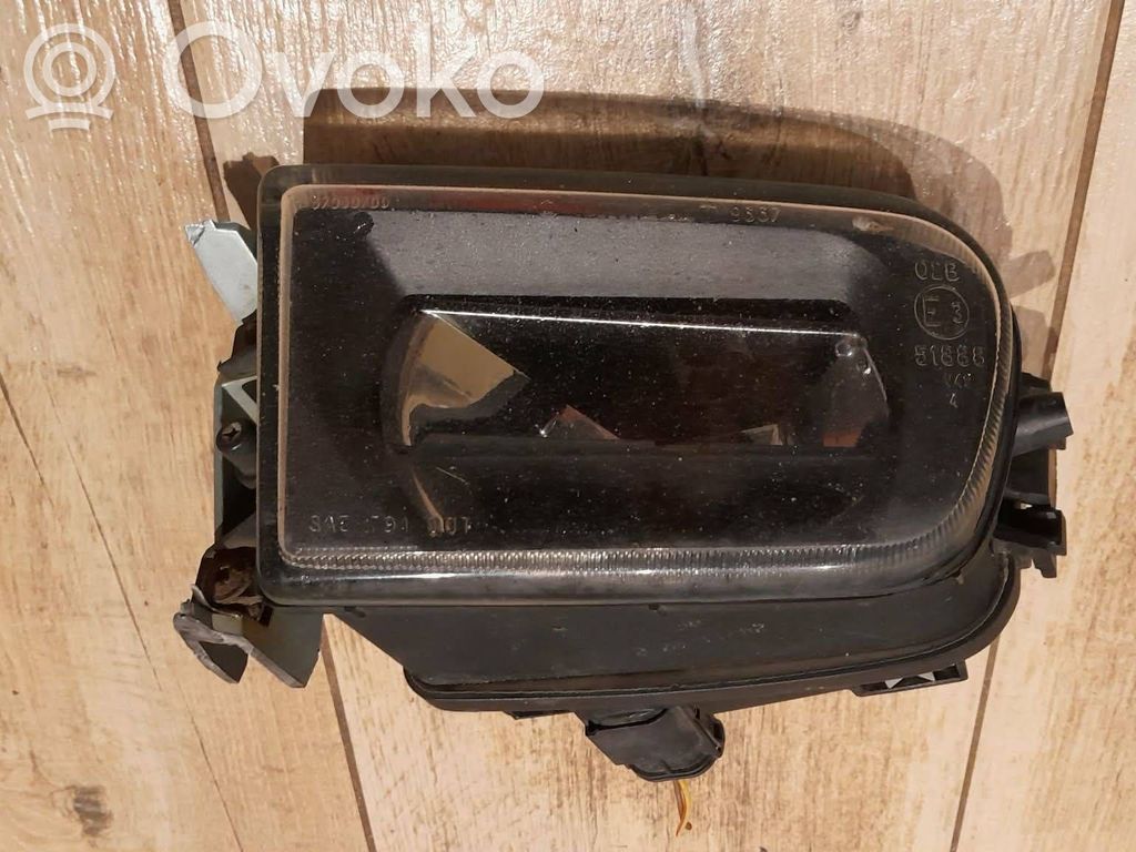 Miglas lukturis priekšā   37030749,37030999