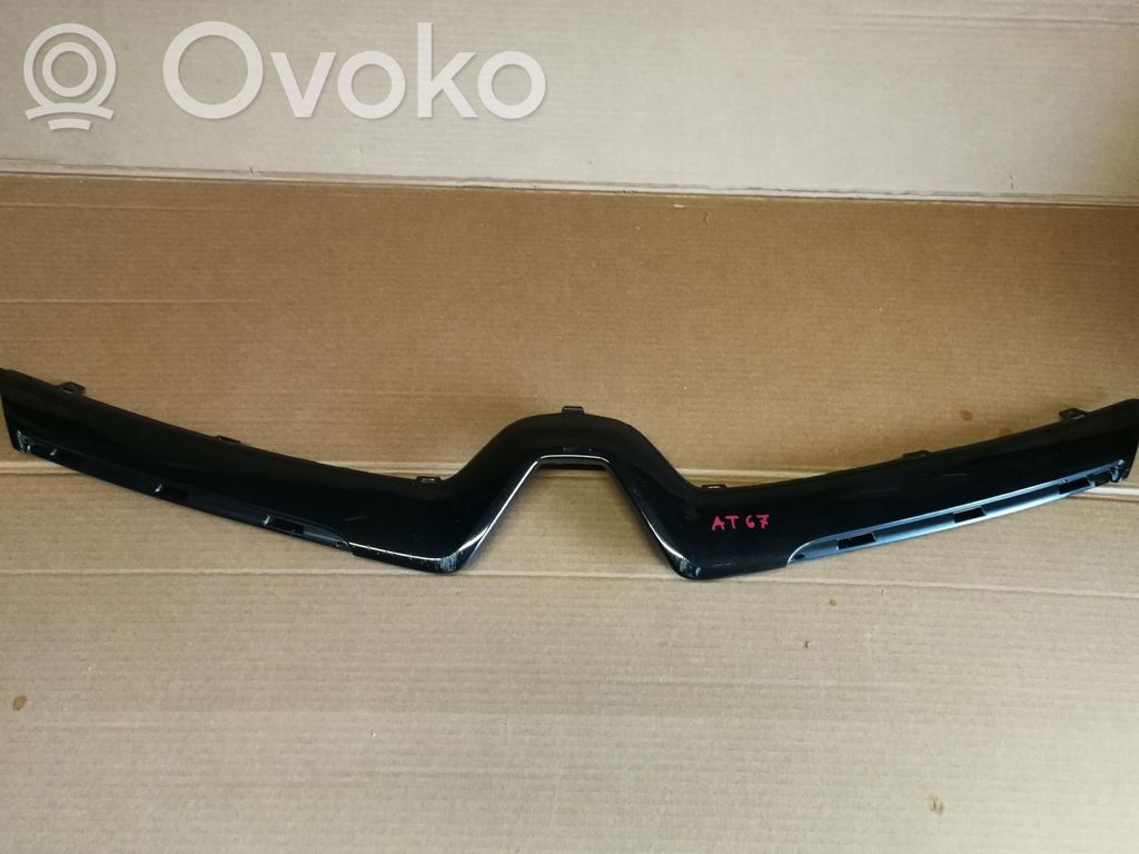 Renault Clio IV Oberes Gitter vorne 
