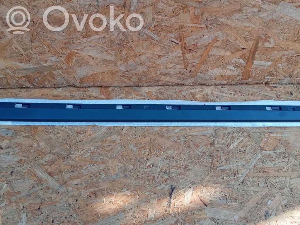 Volkswagen PASSAT B8 Listwa drzwi przednich 